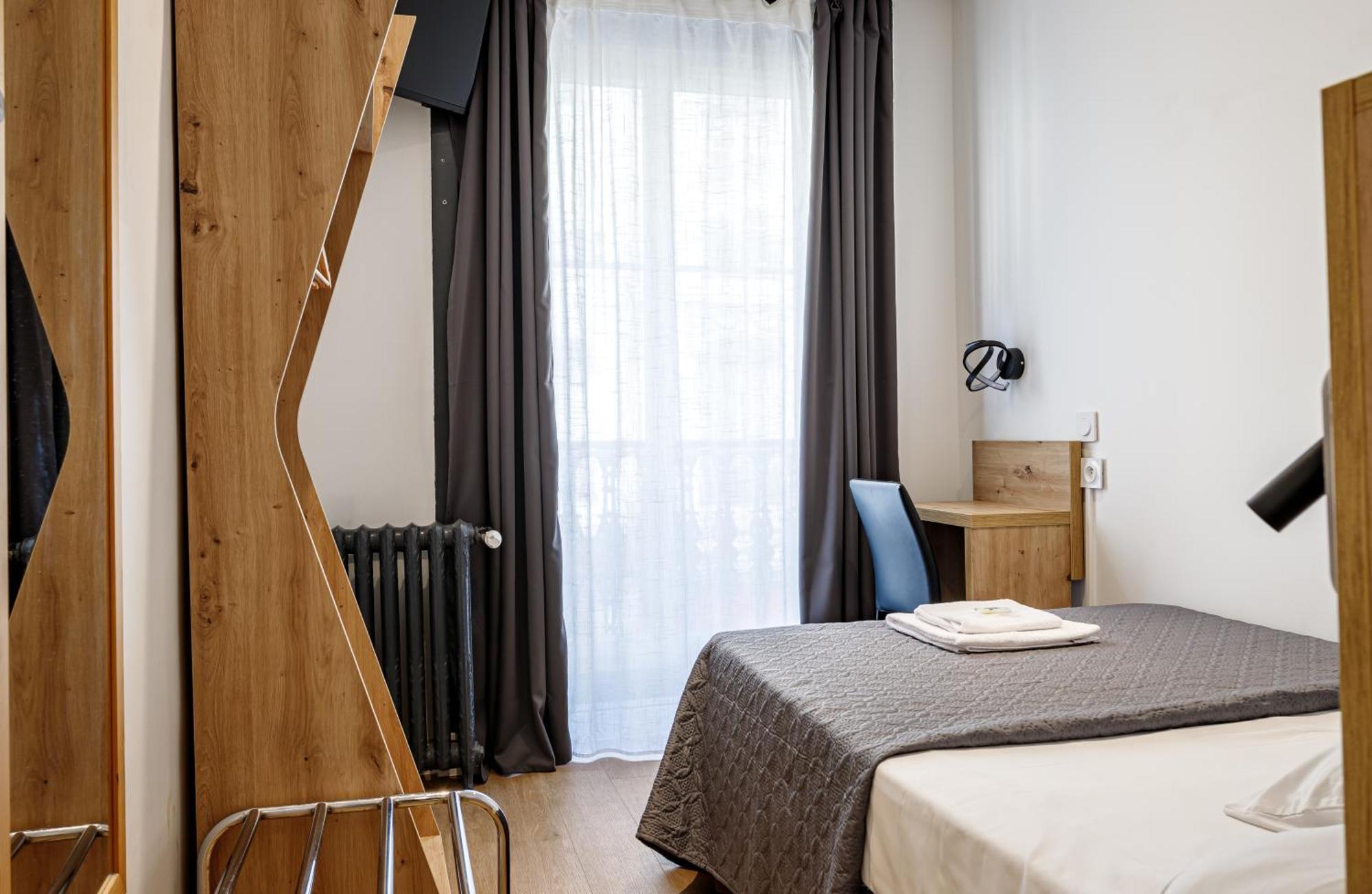 Hotel Du Dauphiné Lione Esterno foto