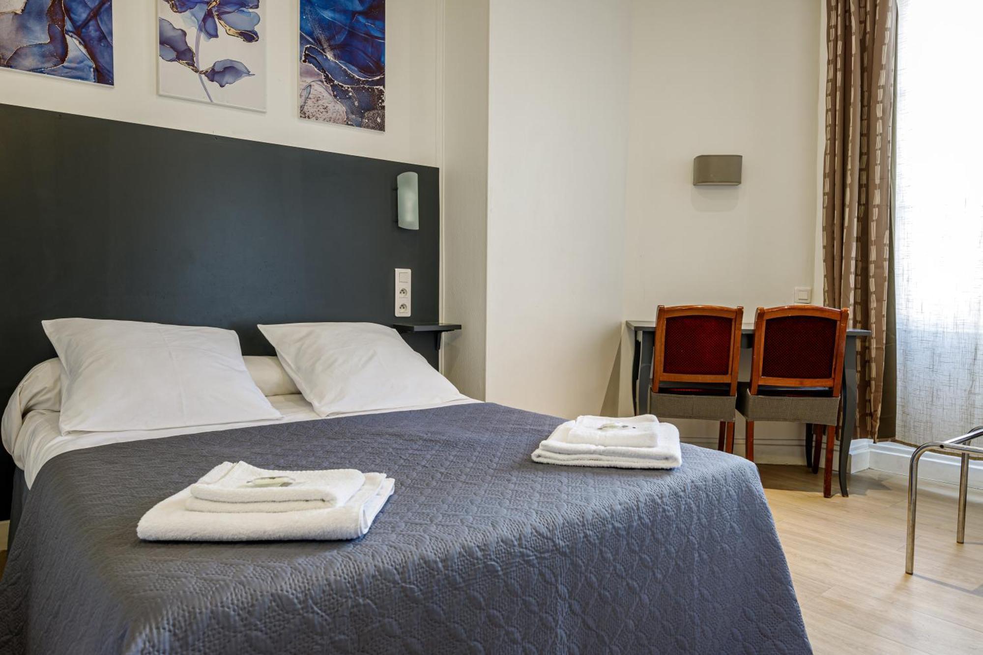 Hotel Du Dauphiné Lione Esterno foto
